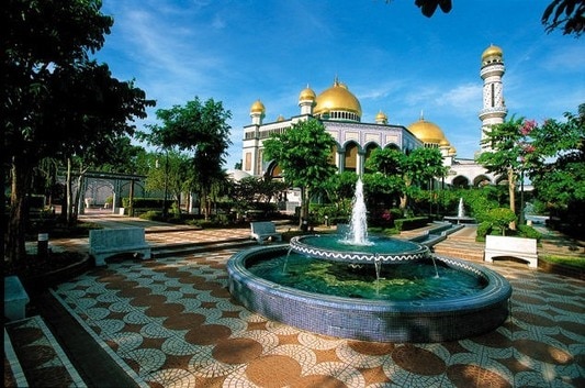 ジャメ･アサール・ハサニル・ボルキア・モスクにある噴水