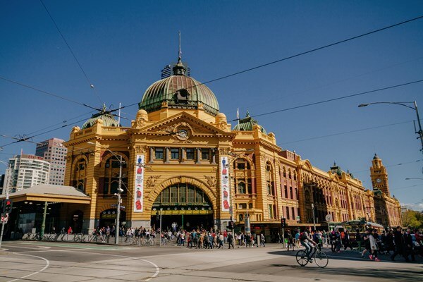 H I S 充実 メルボルンで３泊４日 日本語空港送迎 ディナー１回 ウォーキングトラム市内観光 ペンギンウォッチング付メルボルン オーストラリア のオプショナルツアー 海外現地ツアー格安予約