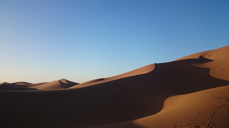 【春旅ウルトラセール】マラケシュ発■もう一つのサハラ砂漠（エルグシェガガ）で一夜を過ごす旅/マラケシュ着2泊3日【デラックステント泊】