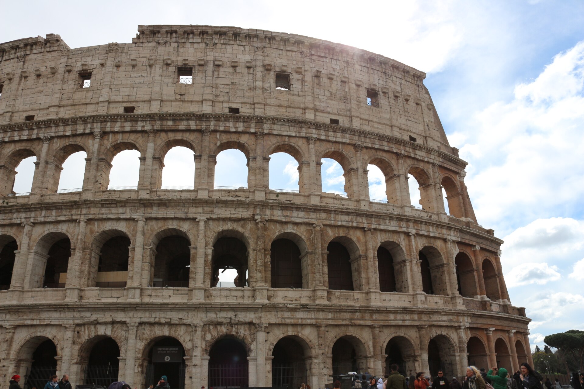 H I S Hisオリジナル ローマ市内 ヴァチカン美術館 サンピエトロ寺院入場 1日観光 昼食付 ローマ イタリア のオプショナルツアー 海外現地ツアー格安予約