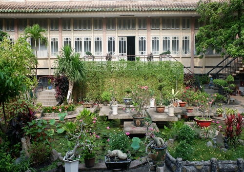 「歴史博物館」ではベトナムの歴史を知り、ミイラを見ることができます！